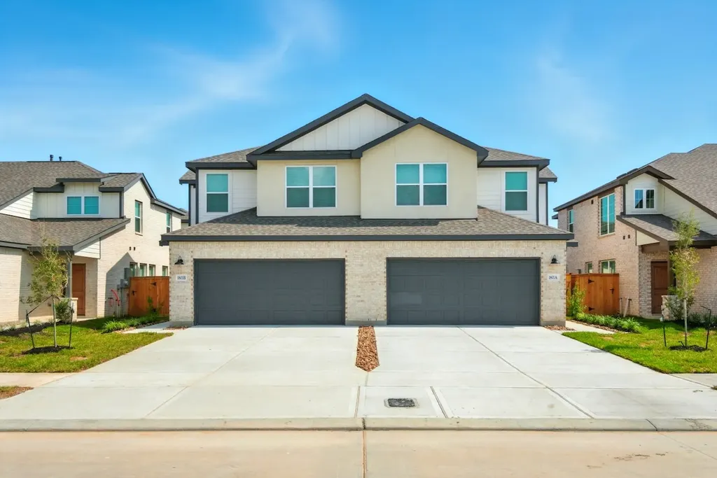 1797 N Peach Creek Drive B Dayton TX 77535
