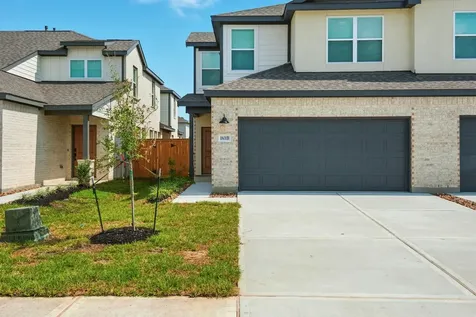 1797 N Peach Creek Drive B Dayton TX 77535