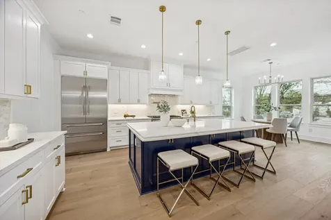 4509 Mimosa Drive Bellaire TX 77401