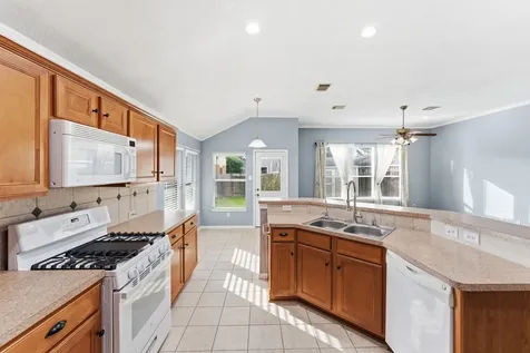 18815 Cluster Oaks Drive Magnolia TX 77355