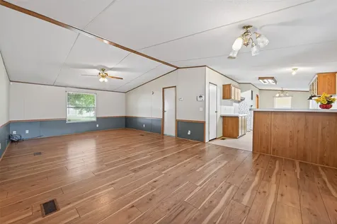 235 Iris Livingston TX 77351