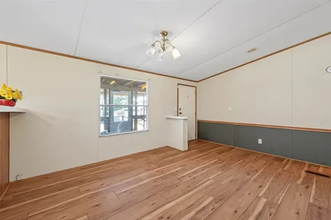 235 Iris Livingston TX 77351