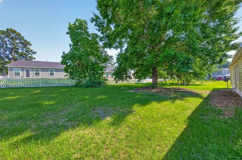 235 Iris Livingston TX 77351