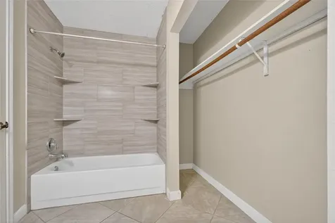 8515 Pool Creek Drive Houston TX 77095
