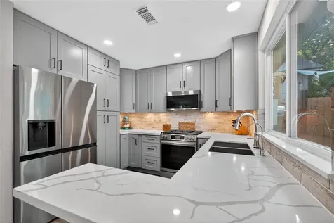 8515 Pool Creek Drive Houston TX 77095