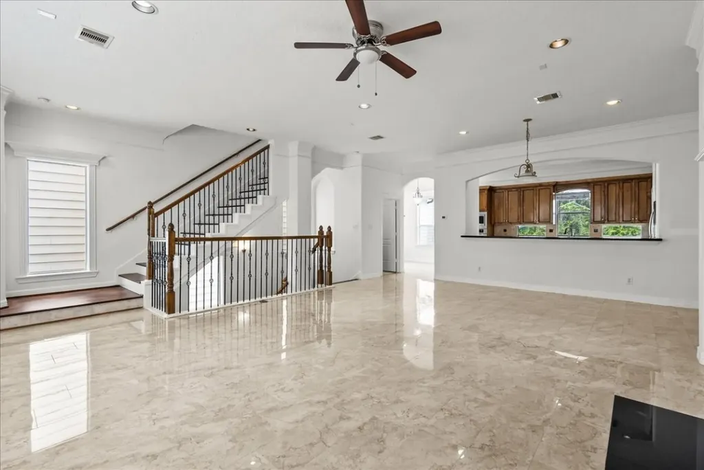 6118 Tyne Street Houston TX 77007