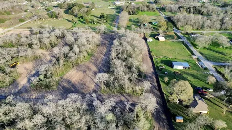 Lot 5 Guadalupe Street Sealy TX 77474