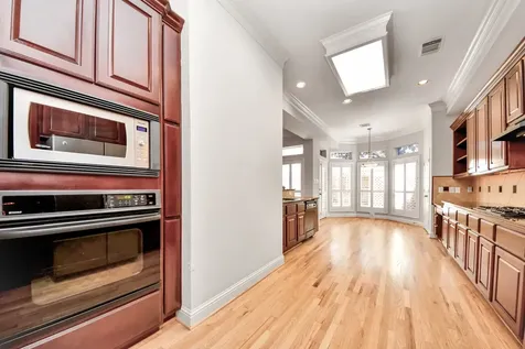 5346 Hidalgo Street Houston TX 77056