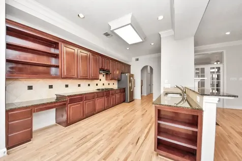 5346 Hidalgo Street Houston TX 77056