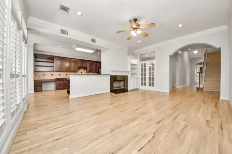 5346 Hidalgo Street Houston TX 77056