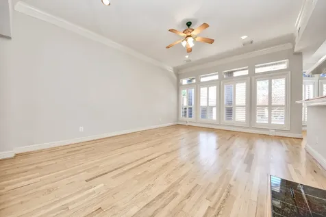 5346 Hidalgo Street Houston TX 77056