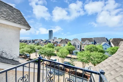 5346 Hidalgo Street Houston TX 77056
