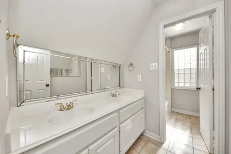 5346 Hidalgo Street Houston TX 77056