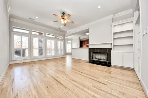 5346 Hidalgo Street Houston TX 77056