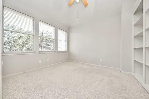 5346 Hidalgo Street Houston TX 77056