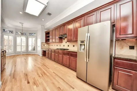 5346 Hidalgo Street Houston TX 77056