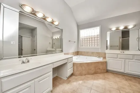5346 Hidalgo Street Houston TX 77056