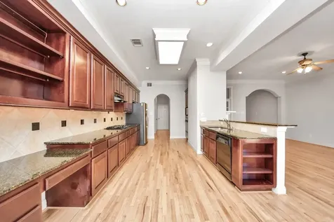 5346 Hidalgo Street Houston TX 77056