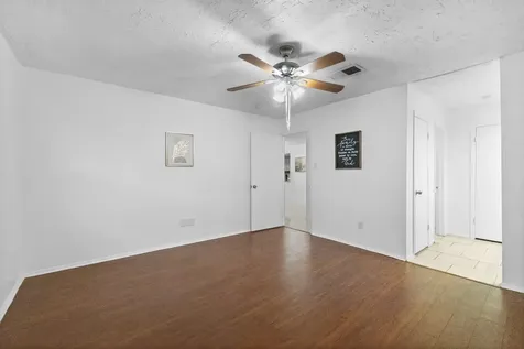 6517 S Briar Bayou Drive Houston TX 77072