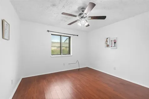 6517 S Briar Bayou Drive Houston TX 77072