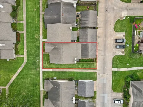 6517 S Briar Bayou Drive Houston TX 77072