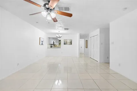 6517 S Briar Bayou Drive Houston TX 77072