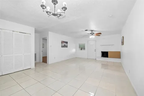 6517 S Briar Bayou Drive Houston TX 77072