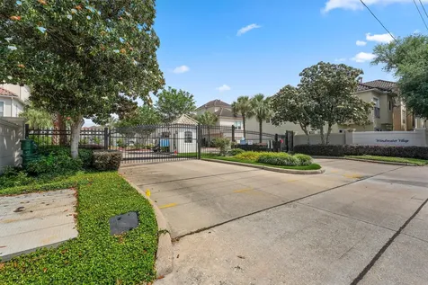 6107 S Arrowana Lane Houston TX 77036