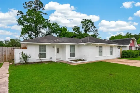 6311 Tall Willow Drive Houston TX 77088