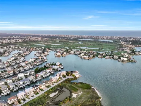 3430 Treasure Circle Galveston TX 77554