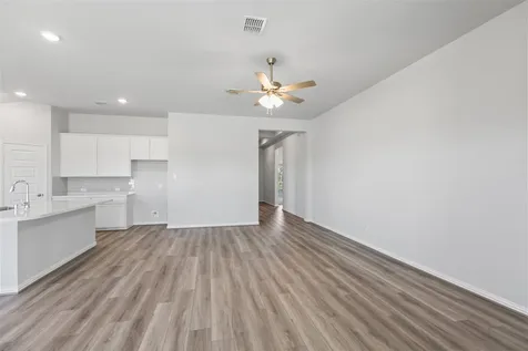 1266 W Shepard Drive Dayton TX 77535