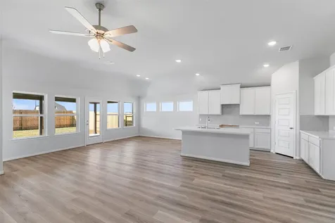 1266 W Shepard Drive Dayton TX 77535
