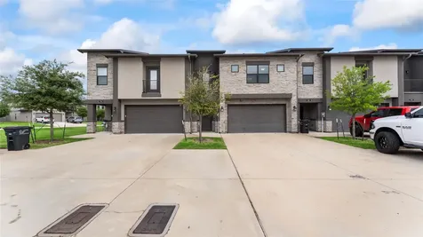 562 Momma Bear Drive College Station TX 77845