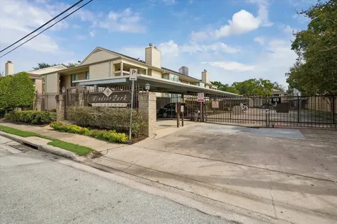1881 Bering Drive 82 Houston TX 77057