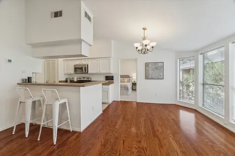 1881 Bering Drive 82 Houston TX 77057