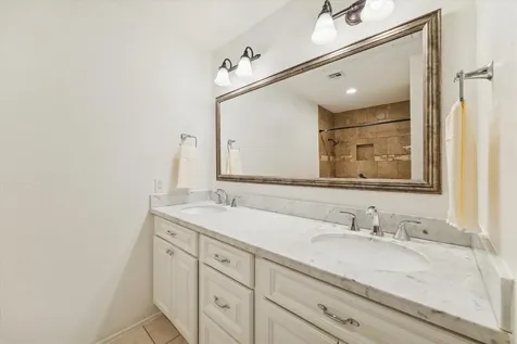 1881 Bering Drive 82 Houston TX 77057