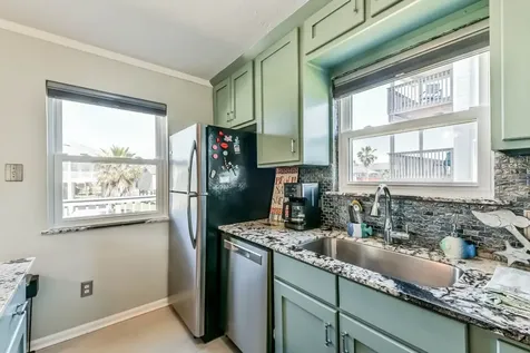 4110 Fort Bend Drive Galveston TX 77554