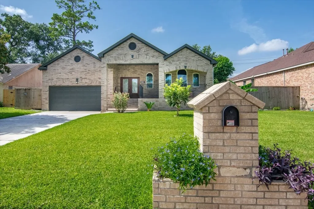5343 Oak Cove Drive Houston TX 77091