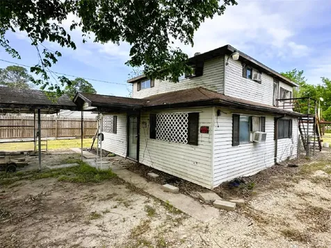 207 S 5th Street Highlands TX 77562
