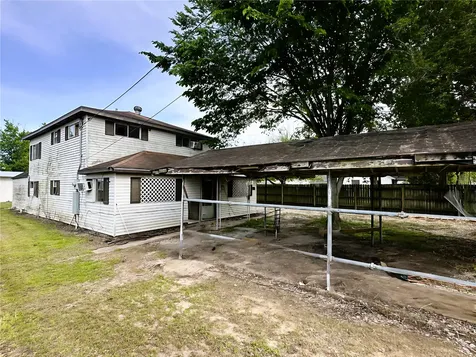207 S 5th Street Highlands TX 77562