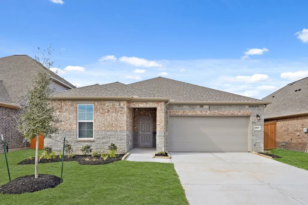 2601 Village Azalea Drive Texas City TX 77568