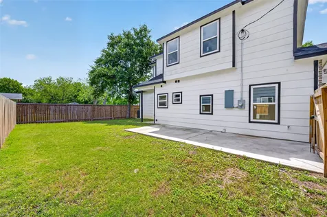 9009 Hilda Street Houston TX 77033