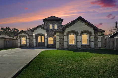 714 S Kansas Street La Porte TX 77571