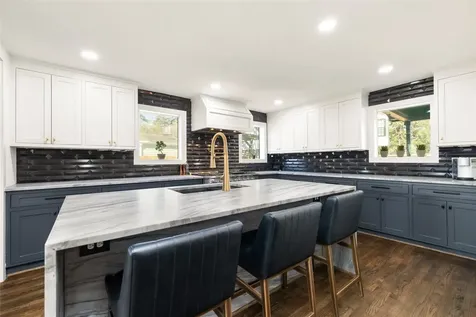 516 W 30th Street Houston TX 77018