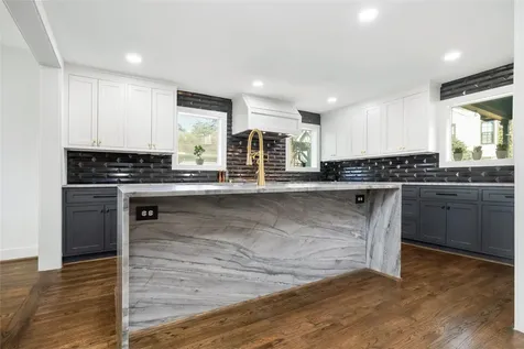 516 W 30th Street Houston TX 77018