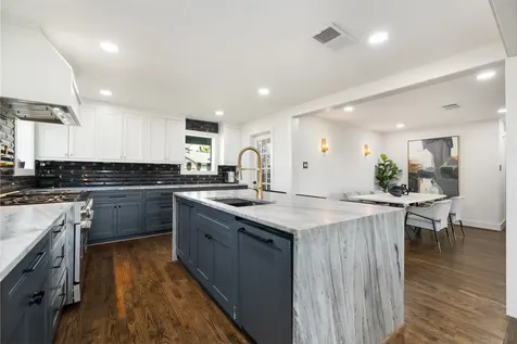 516 W 30th Street Houston TX 77018