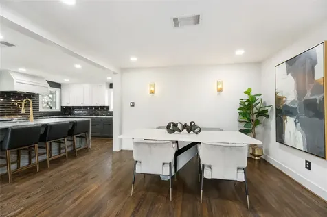 516 W 30th Street Houston TX 77018