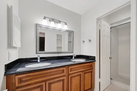 7505 Memorial Woods Drive 24 Houston TX 77024
