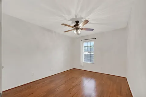 7505 Memorial Woods Drive 24 Houston TX 77024