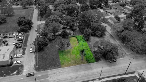 303 Austin Street Richmond TX 77469